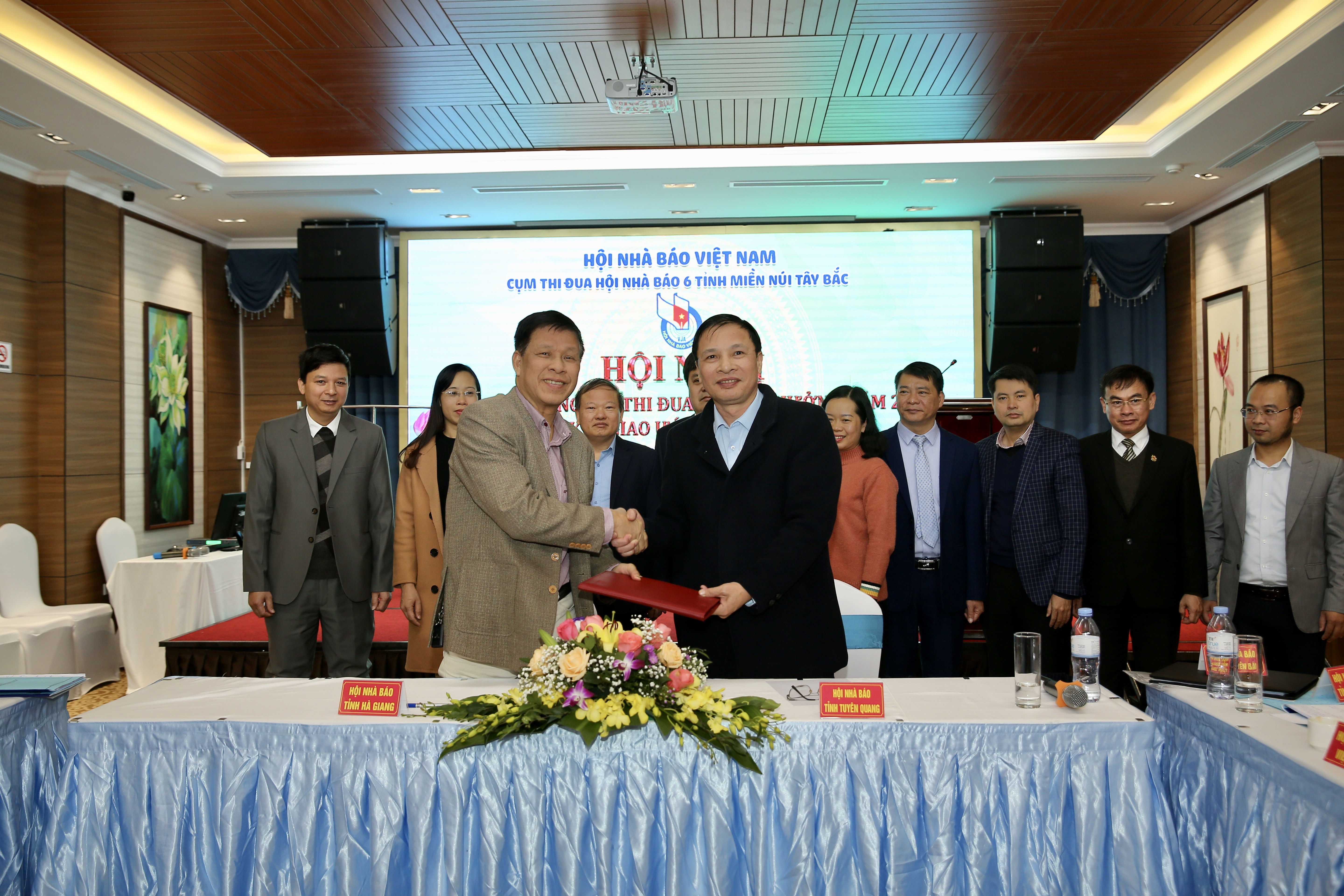 Hội Nhà báo tỉnh Hà Giang và Hội Nhà báo tỉnh Tuyên Quang. Ảnh: Sơn Hải