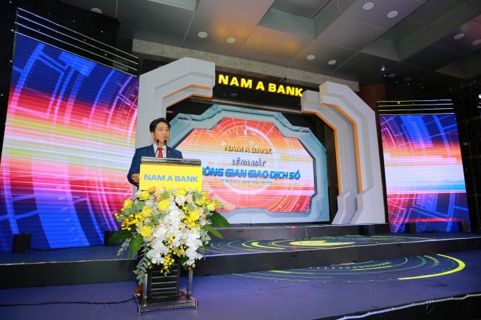 Ông Trần Khải Hoàn – Phó Tổng Giám đốc Thường trực Nam A Bank phát biểu tại Lễ ra mắt không gian giao dịch số.