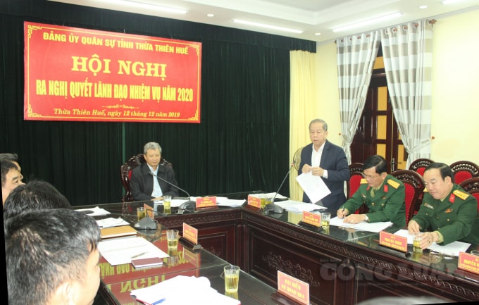 Ông Phan Ngọc Thọ, Chủ tịch UBND tỉnh Thừa Thiên Huế phát biểu định hướng một số nhiệm vụ QS-QP năm 2020 và những năm tiếp theo.