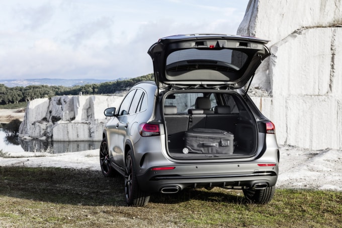 2021-mercedes-benz-gla-25-1