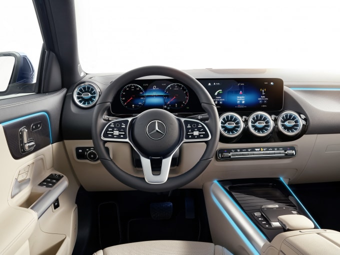 2021-mercedes-benz-gla-47