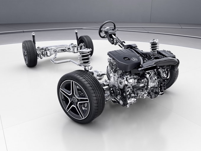 4852077_Mercedes-Benz-GLA-2021-20