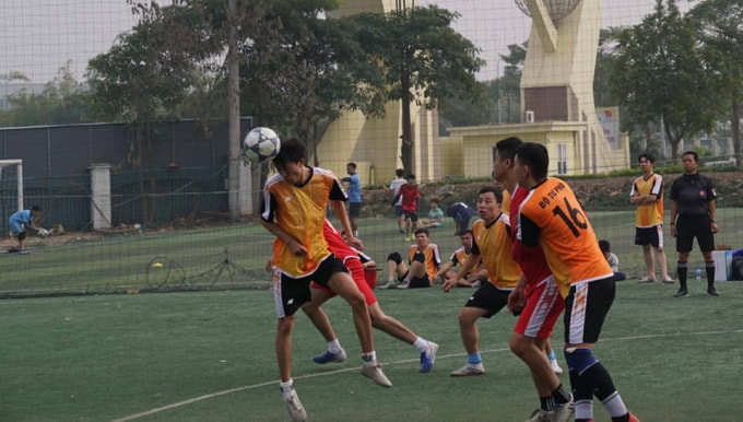 Các trận đấu diễn ra sôi nổi, hấp dẫn. Ảnh: Văn Vũ