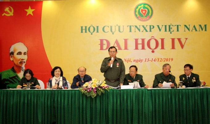 Phiên làm việc thứ nhất Đại hội đại biểu toàn quốc Hội Cựu thanh niên xung phong Việt Nam. Ảnh: HNM.