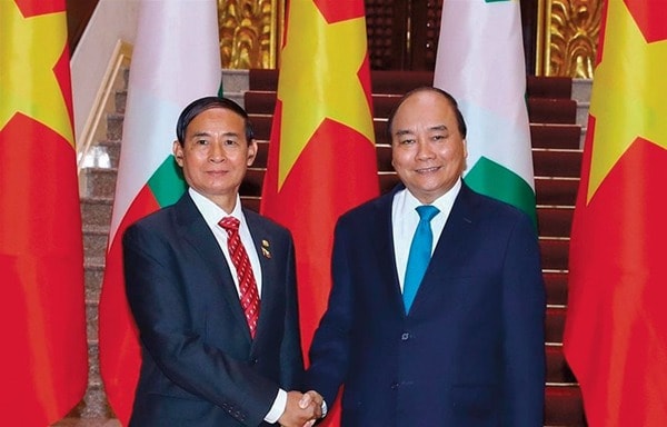 Thủ tướng Nguyễn Xuân Phúc tiếp Tổng thống Myanmar Win Myint thăm Việt Nam và dự Đại lễ Phật đản Liên Hợp quốc lần thứ 16, tháng 5/2019. Ảnh: TTXVN