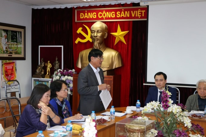 Ông Phan Hữu Minh, Ủy viên Ban Thường vụ, Trưởng Ban Kiểm tra HNBVN phát biểu tại hội nghị