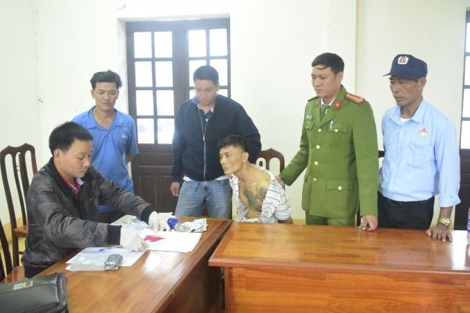 Đối tượng Dũng tại cơ quan công an.