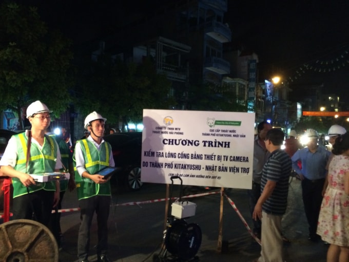 Công ty có các phương tiện, thiết bị chuyên dùng hiện đại phục vụ cho công tác quản lý, duy tu, bảo dưỡng, sửa chữa thường xuyên hệ thống thoát của thành phố.