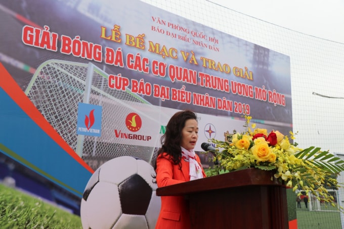 Bà Phạm Thị Thanh Huyền - Trưởng BTC Giải phát biểu bế mạc. Ảnh: Vũ Đạt