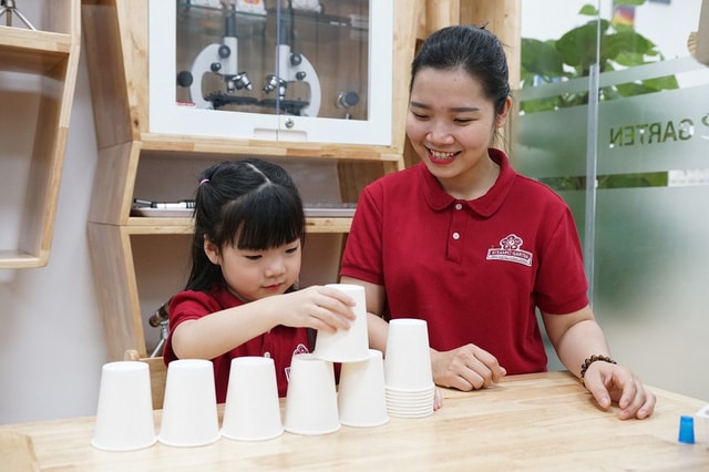 Với phương pháp giáo dục hiện đại, học sinh sẽ tự tin hơn khi chinh phục các mục tiêu học tập