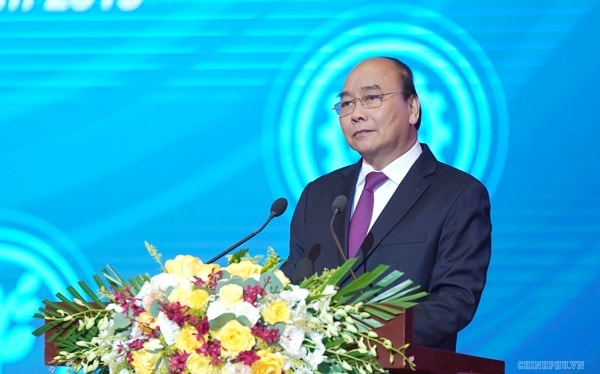 Thủ tướng Nguyễn Xuân Phúc phát biểu kết luận Hội nghị Thủ tướng Chính phủ với doanh nghiệp, ngày 23/12. Ảnh: Báo Điện tử chính phủ