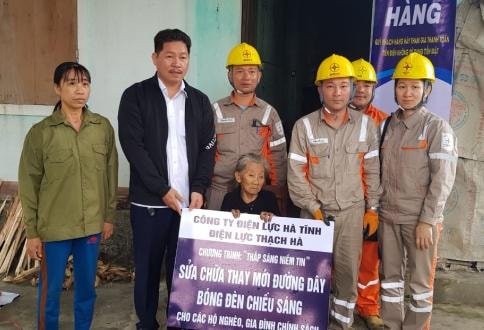 Điện lực Thạch Hà với Chương trình “Thắp sáng niềm tin