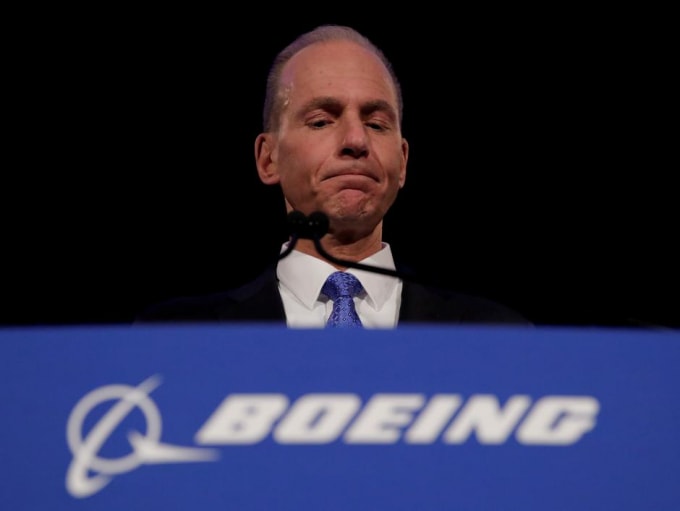 CEO của Boeing, Dennis Mullenburg. Ảnh: Reuters