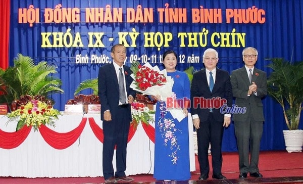 Ngày 9/12/2019, HĐND tỉnh Bình Phước bầu bà Trần Tuệ Hiền, Phó Bí thư Thường trực Tỉnh ủy, Chủ tịch HĐND tỉnh giữ chức Chủ tịch UBND tỉnh. Ảnh: Báo Bình Phước