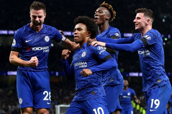 Chelsea cũng đang nỗ lực để giữ vị trí trong Top 4. Ảnh: Getty