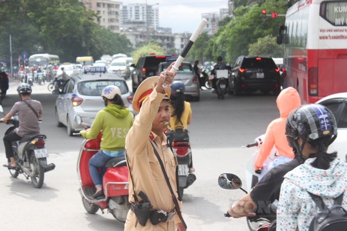 Thành phố Hà Nội phấn đấu giải quyết từ 8-10 điểm ùn tắc giao thông trong năm 2020
