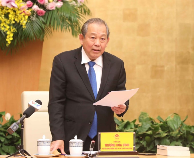 Phó Thủ tướng Trương Hòa Bình nhấn mạnh 8 trọng tâm bảo đảm TTATGT năm 2020. Ảnh: VGP