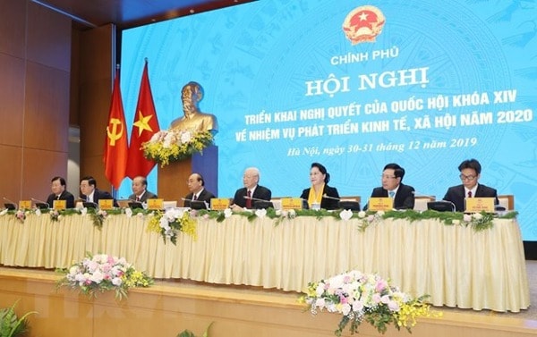 Tổng Bí thư, Chủ tịch nước Nguyễn Phú Trọng, Thủ tướng Chính phủ Nguyễn Xuân Phúc, Chủ tịch Quốc hội Nguyễn Thị Kim Ngân và các đồng chí lãnh đạo Đảng, Nhà nước chủ trì Hội nghị. Ảnh: TTXVN