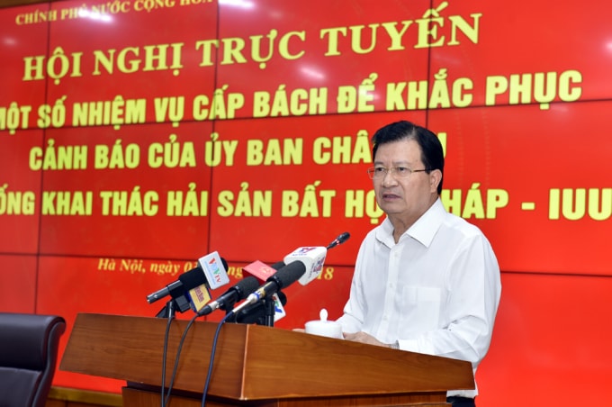 Phó Thủ tướng Trịnh Đình Dũng đã có nhiều chỉ đạo liên quan đến chống khai thác hải sản trái phép, không báo cáo và không đúng quy định nhằm gỡ bỏ thẻ vàng EC.