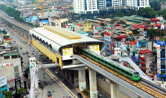 Tiến độ thi công tại một số dự án giao thông còn chậm, điển hình là các dự án đường sắt đô thị, dự án đường bộ cao tốc