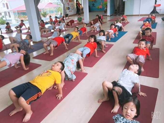 Rèn luyện thể chất để các bé phát triển khỏe mạnh là một trong những ưu tiên của nhà trường.