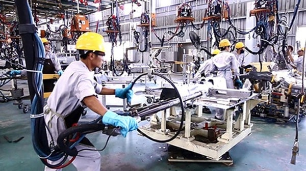 Việt Nam ngày càng thu hút được lực lượng lao động nước ngoài với chất lượng cao, trong khi lao động của Việt Nam ra nước ngoài vẫn chủ yếu lao động phổ thông. Ảnh minh họa