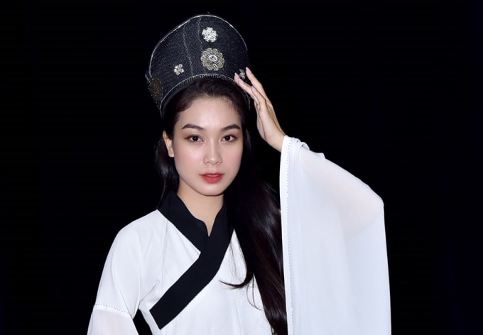 Á hậu Thùy Dung trong vai công chúa Ngọc Lan.