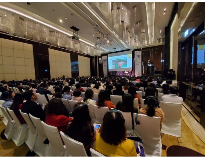 Gần 1.000 người hành nghề trong lĩnh vực thẩm mỹ tại Việt Nam tham dự hội nghị.