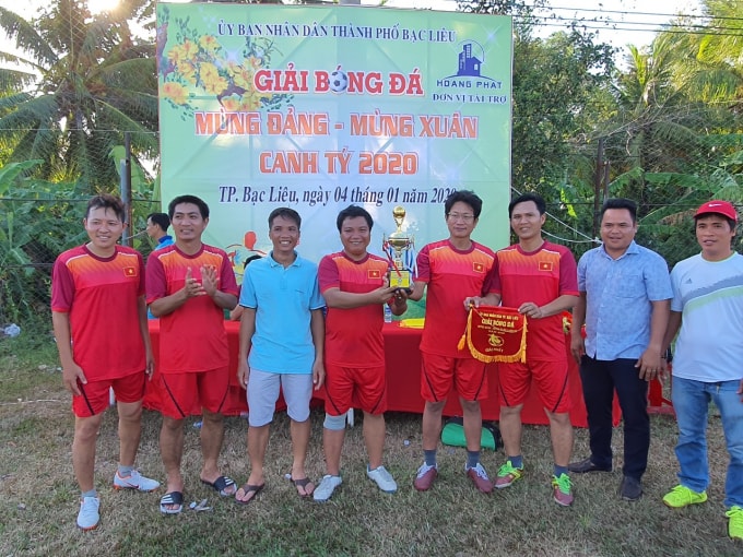 Đội FC Báo chí Bạc Liêu đoạt giải Nhất chung cuộc.