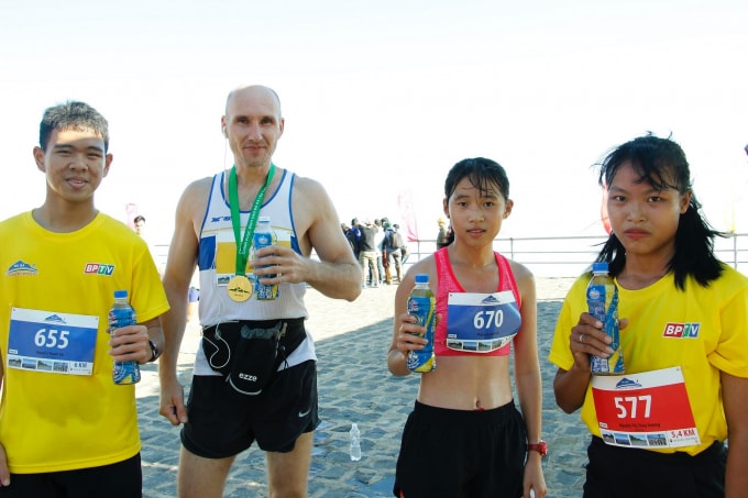 Nước uống vận động Number 1 Active Chanh Muối mang đến sự bền bỉ cho các VĐV.