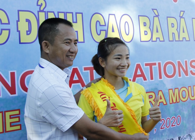 Nguyễn Thị Oanh về nhất hệ đội tuyển nữ.