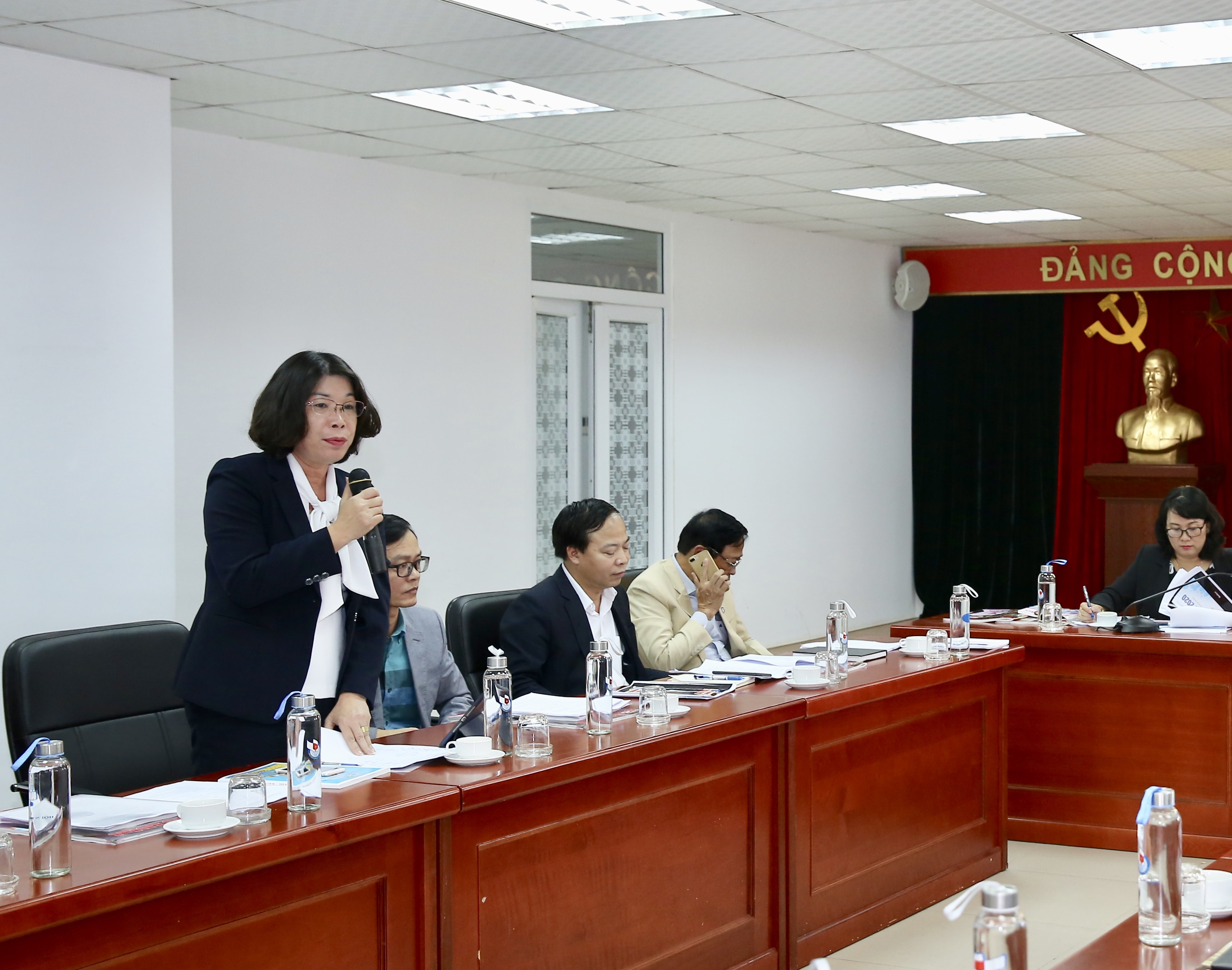 Bà Trần Thị Vân Anh, Phó Giám đốc Sở Văn hóa Thể thao TP. Hà Nội phát biểu ý kiến. Ảnh: Sơn Hải