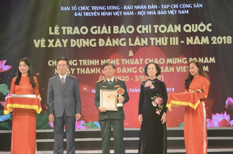 Lễ trao Giải Báo chí toàn quốc về xây dựng Đảng lần thứ III năm 2018. Ảnh: PV