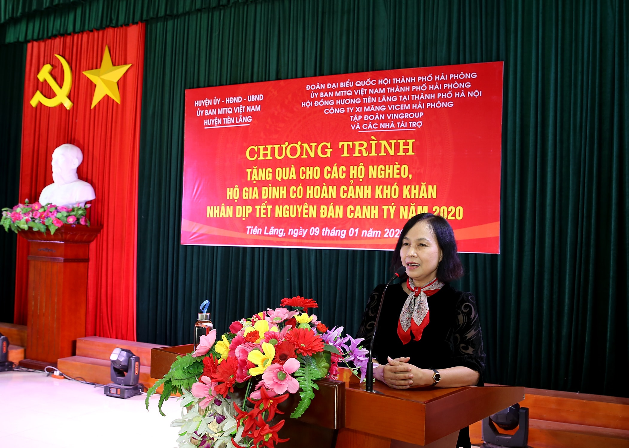 Bà Hà Thị Hồng Dương, Ủy viên Ban Chấp hành, Trưởng Ban Công tác Hội Nhà báo Việt Nam phát biểu tại chương trình. Ảnh: Sơn Hải