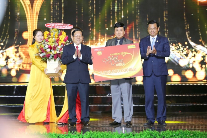 Nam A Bank là đơn vị đầu tiên hưởng ứng Qũy “Mai Vàng nhân ái”.