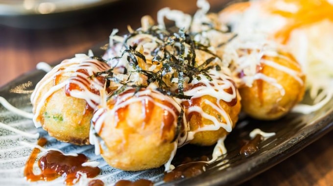 Bánh bạch tuộc takoyaki.