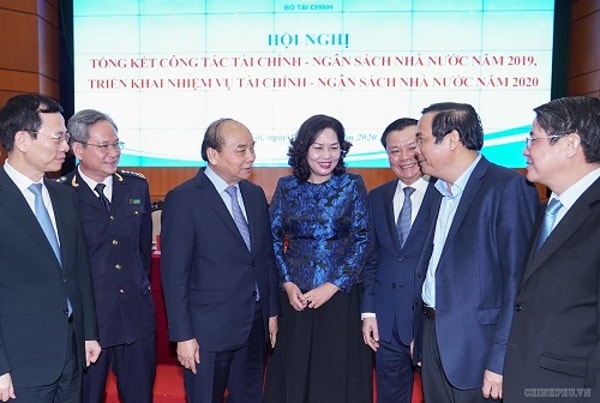 Thủ tướng Nguyễn Xuân Phúc với các các đại biểu dự hội nghị. Ảnh: VGP