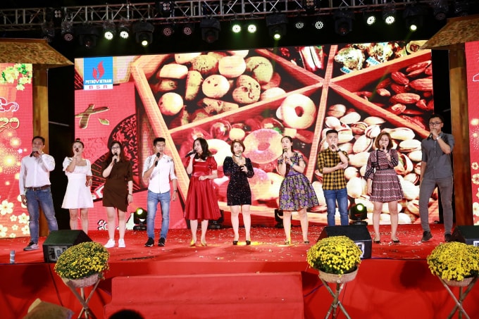 Các tiết mục “cây nhà lá vườn” tại Tết Sum vầy 2020.