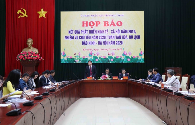Quang cảnh buổi họp báo.