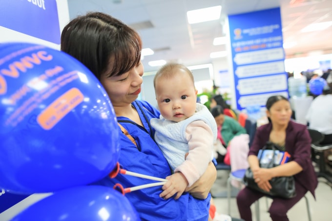 Nhiều phụ huynh bày tỏ sự hài lòng khi trải nghiệm dịch vụ tiêm chủng vắc xin cao cấp tại VNVC Nam Định.