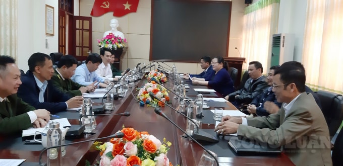 Họp bàn phối kết hợp với các đơn vị liên quan thuộc Tây Yên Tử (Bắc Giang) trong thời gian lễ hội diễn ra.