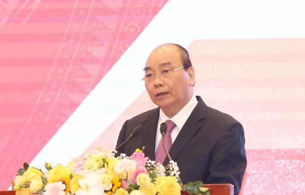 Thủ tướng Chính phủ Nguyễn Xuân Phúc phát biểu chỉ đạo hội nghị. Ảnh: TTXVN