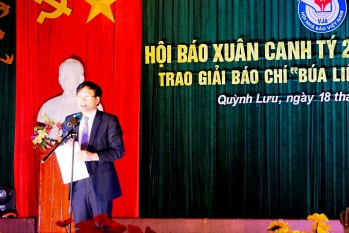 Phó Chủ tịch Thường trực Hội Nhà báo Việt Nam Hồ Quang Lợi phát biểu tại hội báo Xuân tỉnh Nghệ An
