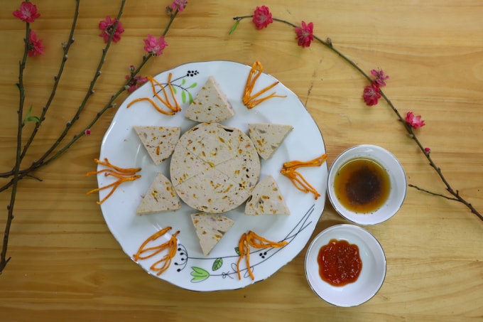 Giò đông trùng hạ thảo: Món ăn lạ ngày tết. Ảnh: V.H