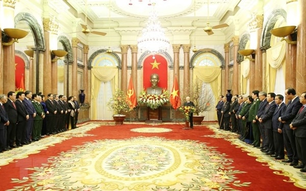 Tổng Bí thư, Chủ tịch nước Nguyễn Phú Trọng chúc Tết các đồng chí lão thành Cách mạng, các đồng chí lãnh đạo, nguyên lãnh đạo Đảng, Nhà nước, Mặt trận Tổ quốc Việt Nam, cán bộ lãnh đạo các cơ quan Trung ương và Hà Nội cùng toàn thể đồng chí, đồng bào, chiến sĩ cả nước, người Việt Nam ở nước ngoài. Ảnh: TTXVN