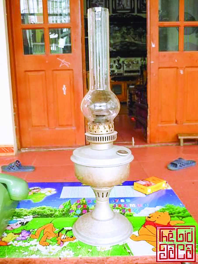 Đèn tọa đăng.
