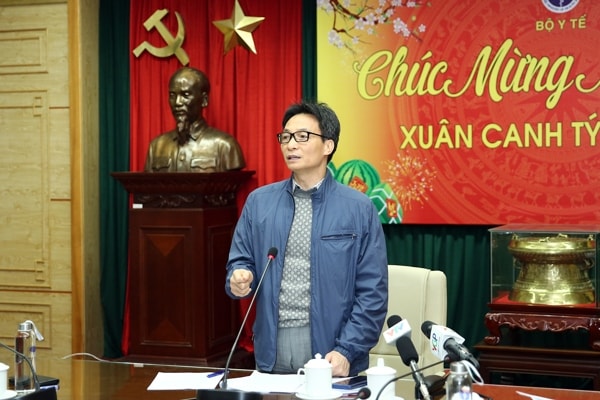 Phó Thủ tướng Vũ Đức Đam nhấn mạnh tinh thần sẵn sàng ở mức cao nhất để phòng, chống dịch viêm hô hấp cấp do virus Corona gây ra. Ảnh: VGP
