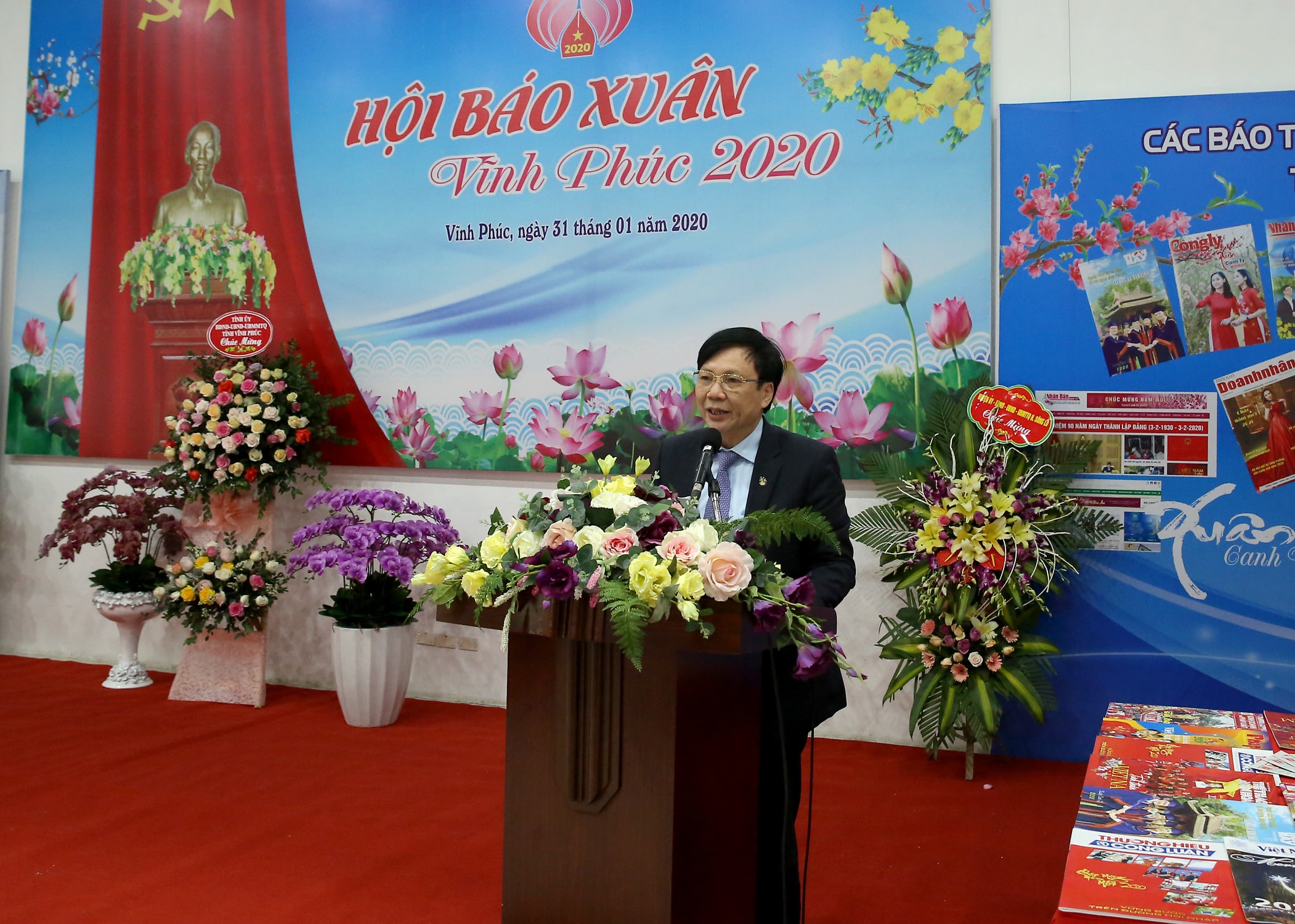 Đồng chí Hồ Quang Lợi, Phó Chủ tịch Thường trực Hội Nhà báo Việt Nam phát biểu tại Hội Báo. Ảnh: Sơn Hải