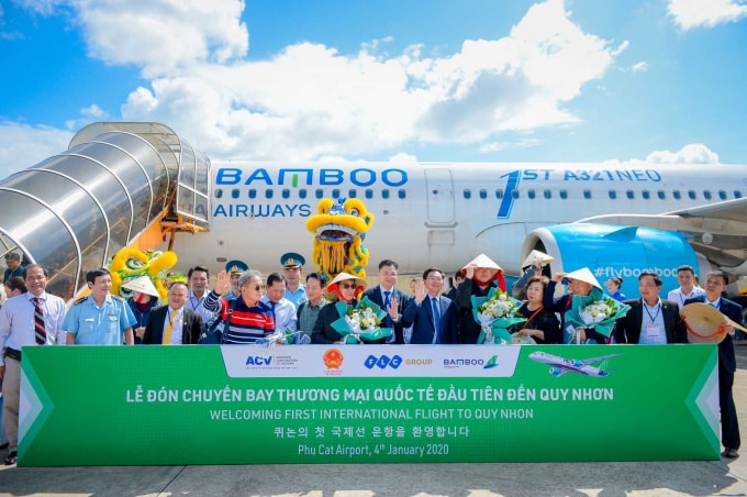 Khởi đầu năm 2020, Cảng hàng không Phù Cát (Bình Định) tổ chức lễ đón chuyến bay quốc tế từ Cheongju (Hàn Quốc) đến Quy Nhơn do Bamboo Airways khai thác, cũng là chuyến bay quốc tế đầu tiên đến Cảng hàng không này.