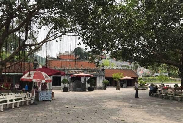 Đền Hạ (thờ Mẫu), thuộc Khu di tích đền Cửa Ông. Ảnh Lê Phương.